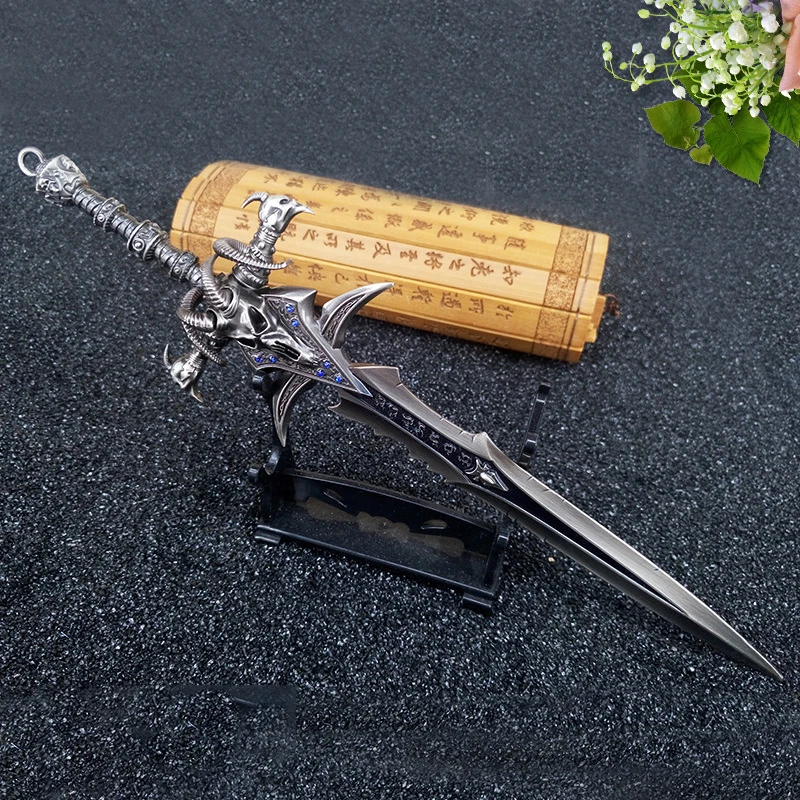 14-22cm Frostmourne Sword Keychain Hot Game Lich King Arthas Weapon Cosplay Knife Sword Weapon Alloy Key Chains for Car llaveros