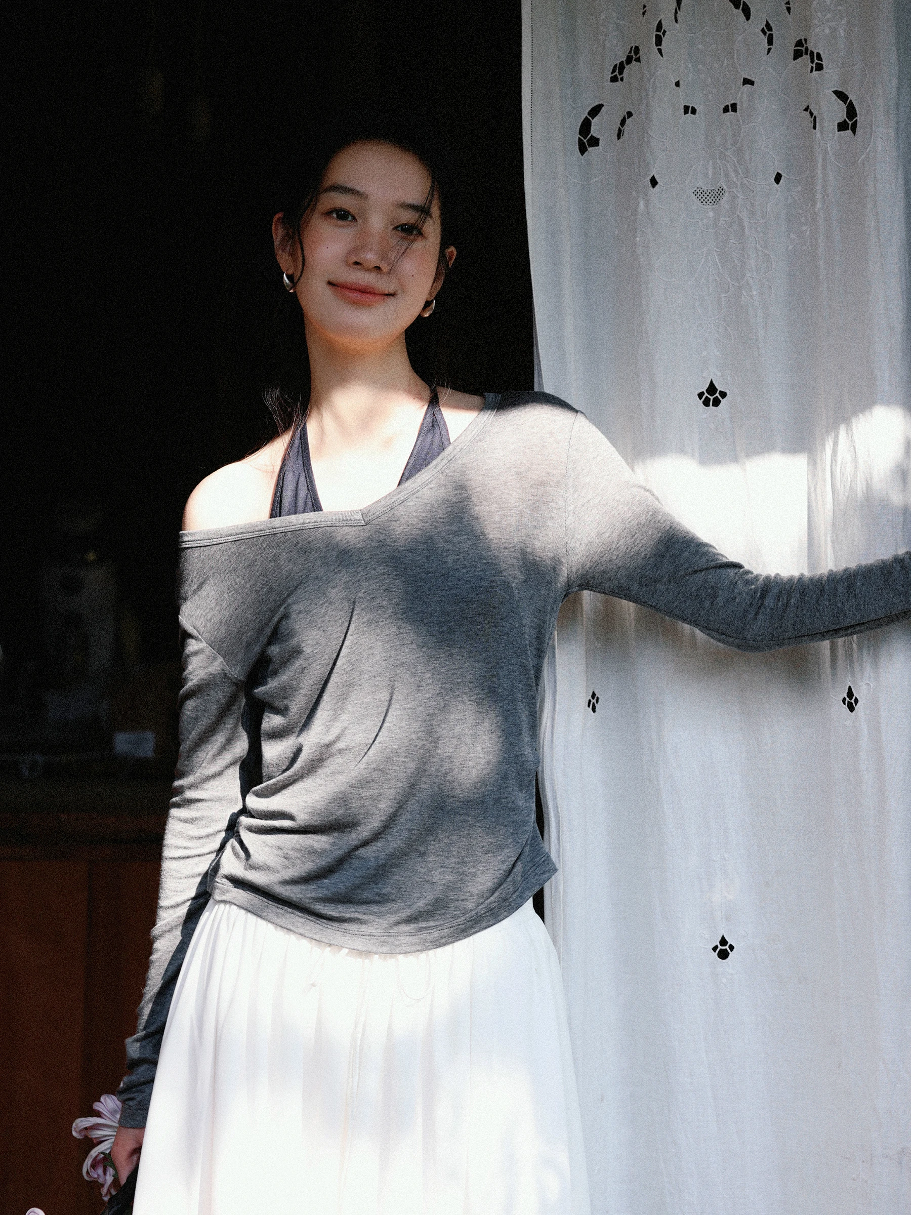 

Трикотажный топ MUNNS Spring Outing из смесовой шерсти, приталенный, с V-образным вырезом, многослойный, асимметричный, универсальный крой, для повседневной носки