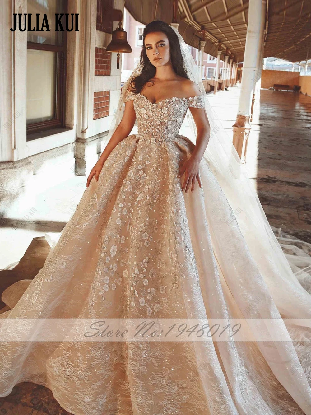 Julia Kui Luxury Shiny Lace Off Shoulder Sleeves Ball Gown Wedding Gown Beading Sequined Bling Flowers Appliques Bride Dress