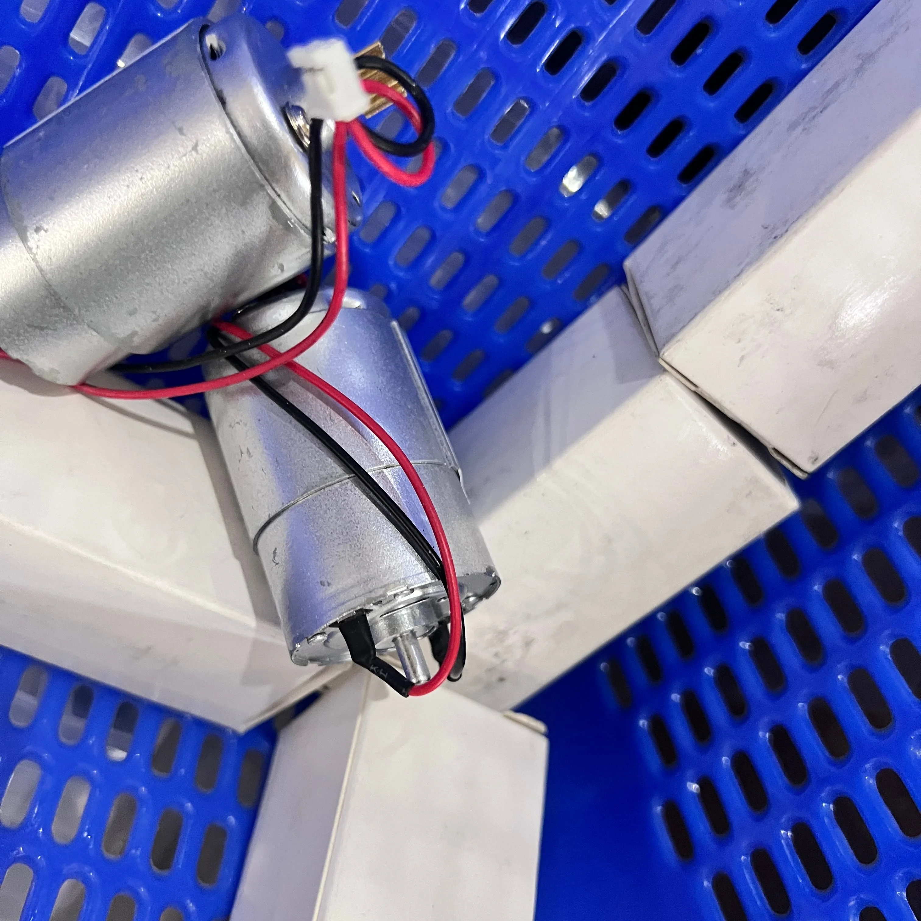 

1pc DX2330 Motor Ink Pump Assy for use in Ricoh DX 3440 3442 3443 3240 2330 2340 2430 2432 For Gestetner 6300 6301 6303 6143