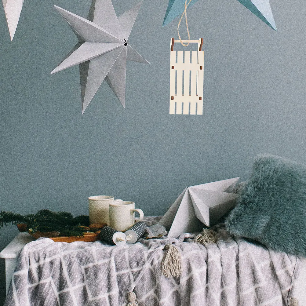 

6Pcs Christmas Wooden Sleigh Mini Sled Unfinished Craft Kit for DIY Education Decorative Home Tabletop Ornament Set