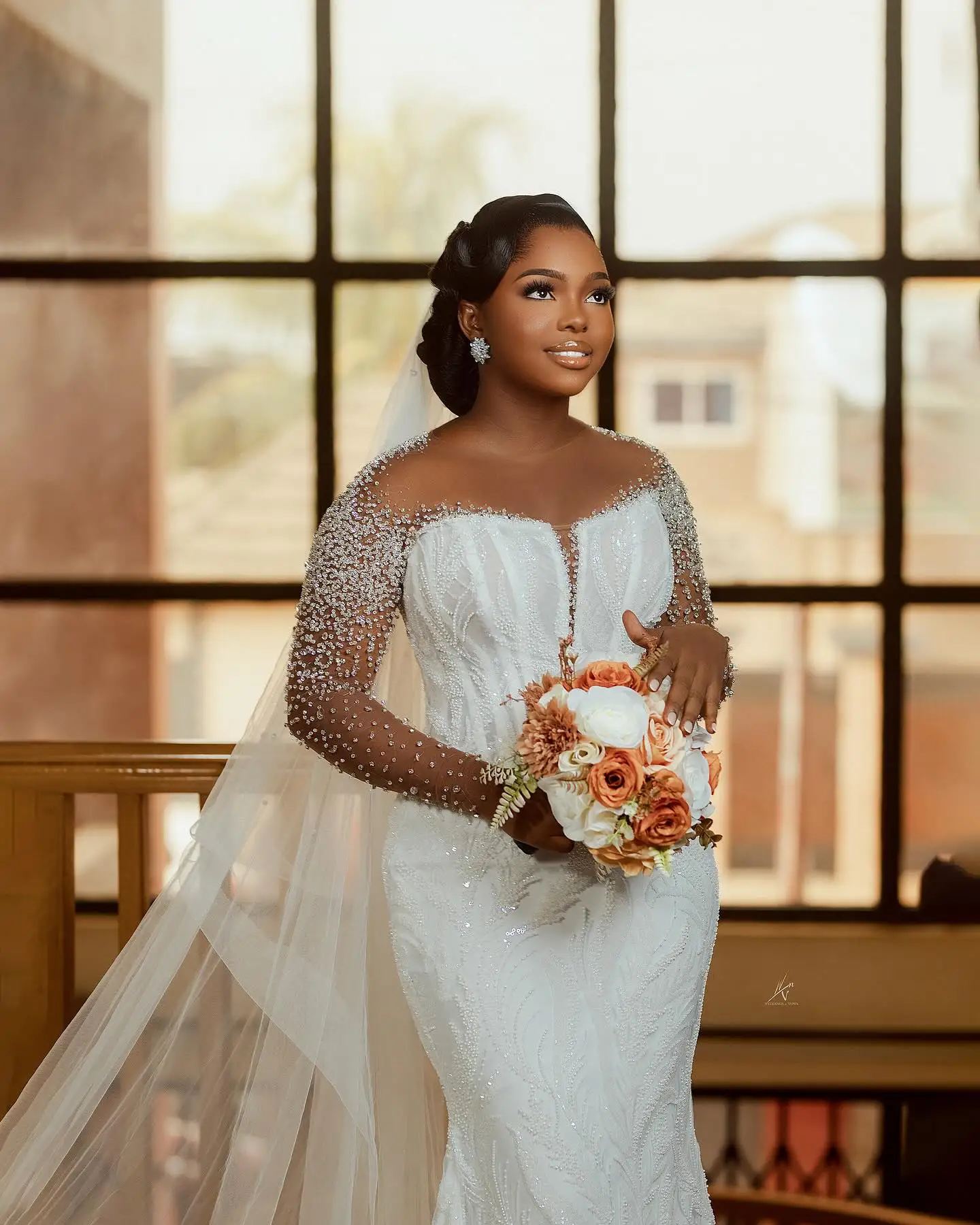 فستان الزفاف الأفريقي 2026 رقبة شفافة وأكمام طويلة خرز ترتر حورية البحر زفاف العروس نمت فيستدوس دي نوفيا #4