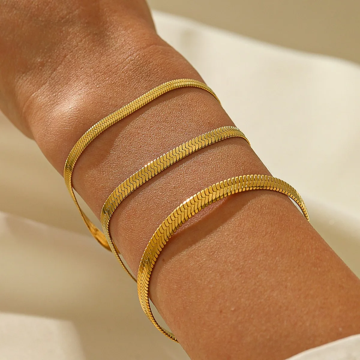 Y2k Simple Fashion Style Stainless Steel Bracelet Women's Golden Silvery Snake Bone Chain Travel Bata Sexy Party Stylish Gift image 2