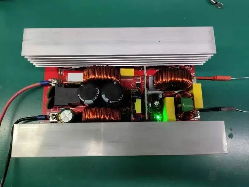Continuous power 4 kW integrated front-end and rear-end board with boost-invertor pure sine wave output