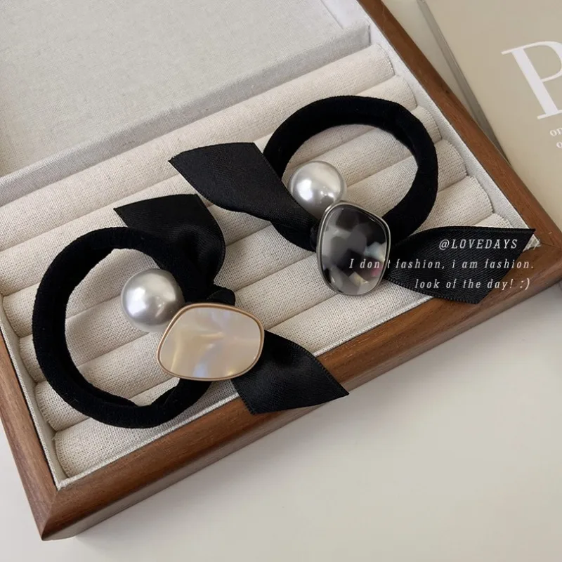 

Изысканные черные резинки для волос с жемчужным декором и бантом для женщин, винтажный стиль, для хвоста, мягкие, эластичные, не повреждают волосы, отличный подарок