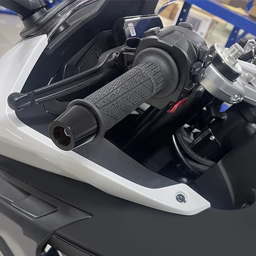 Imagen 2 del producto Para CB750 Hornet CB 750 HORNET 2023-2026 7/8 ""22mm motocicleta CNC manillar extremos tapa contrapeso cubierta deslizante hornet