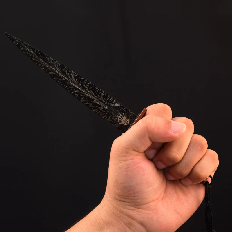 Couteau d'assaut de jeu de dérivation d'arène 22cm/8,66 pouces, couteau d'assaut, couteau katana, fleur en métal, modèle d'arme en acier, ornement de bureau, jouet cadeau