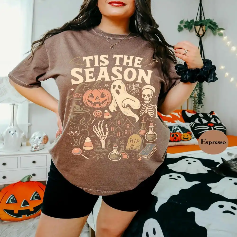 Women Retro 'Tis The Season Skeleton Pumpkin Ghost Halloween T-Shirt Vintage Halloween Comfort Y2K Top Daily Trendy Streetwear