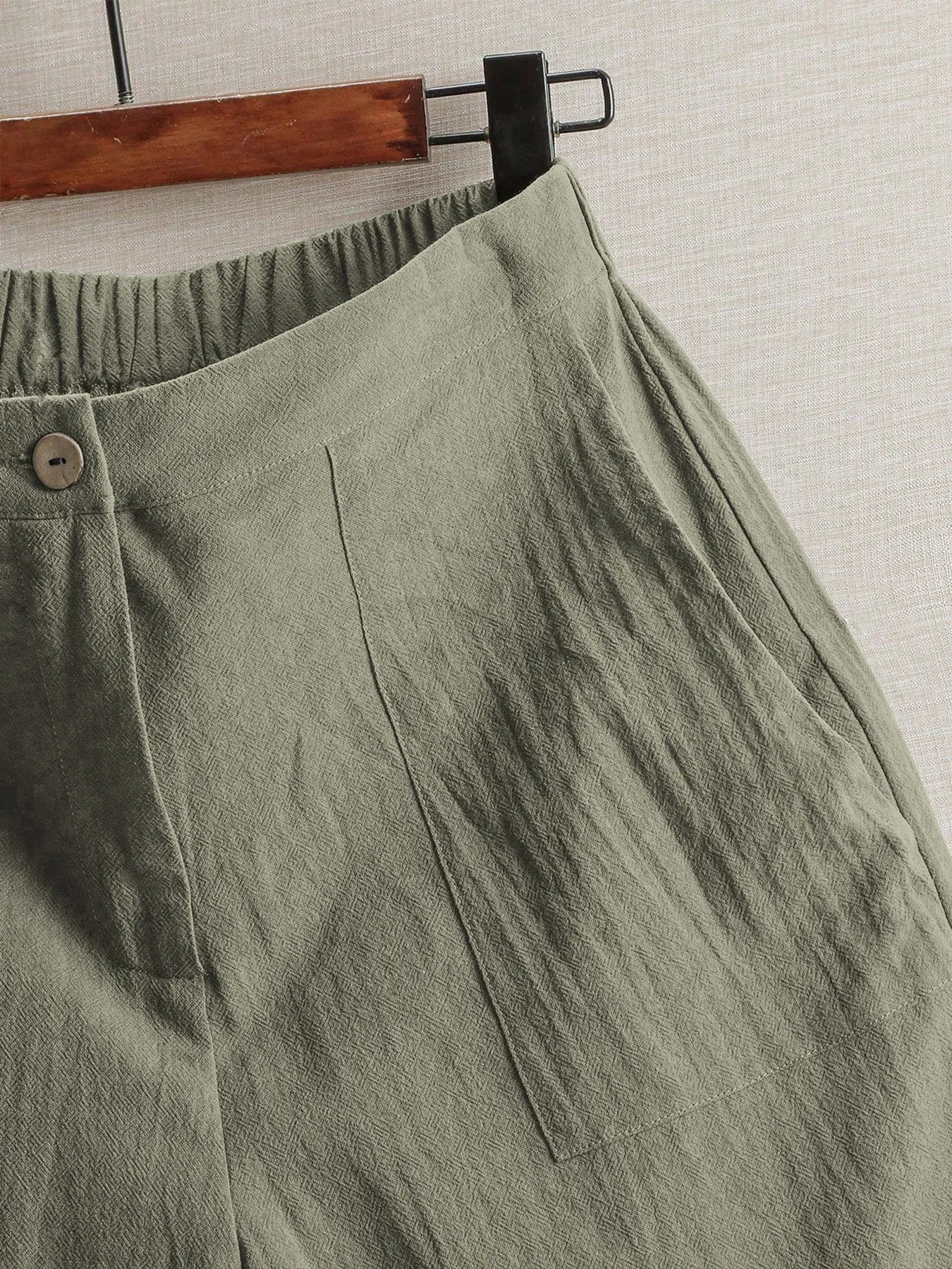 Sommerliche, leichte Damenhose mit fünf Taschen, weite, bequeme, gerade geschnittene Damenhose mit hoher Taille, modische Sport- und Freizeithose für den Außenbereich. – Detail 25