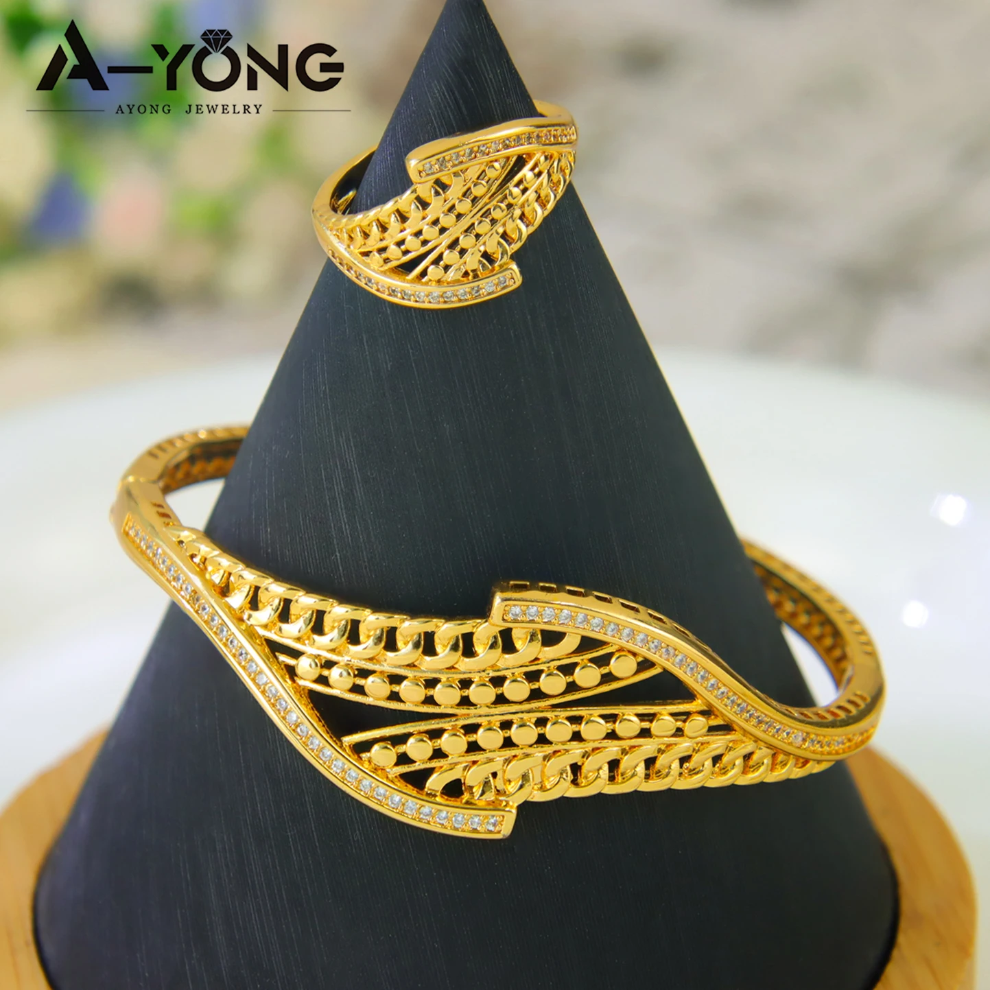 Italienisches Mode-Zirkonia-Schmuckset, 21k vergoldet, arabisches geometrisches Design, unregelmäßig geöffnete Armreifen, Ring, Habesha Vintage-Schmuck – Detail 4