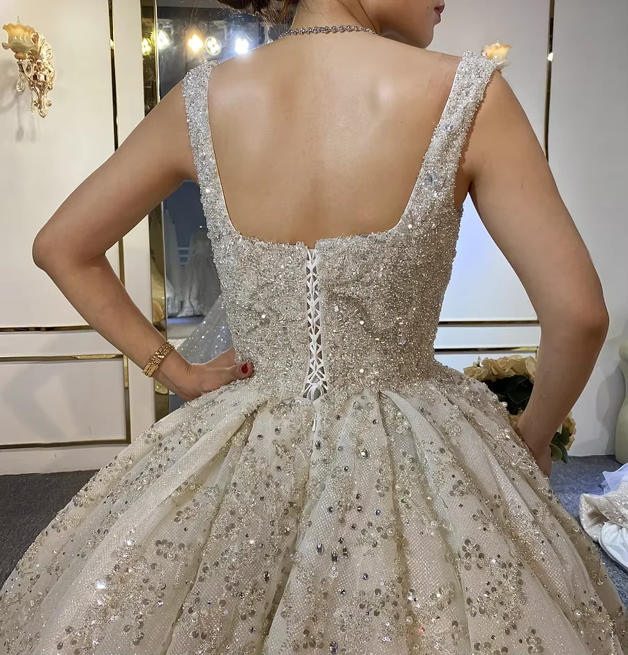 Customized Luxury Square Collar Straps Beading Wedding Dress Royal Long Train Wedding Gowns Luxury AmandaNovias Official