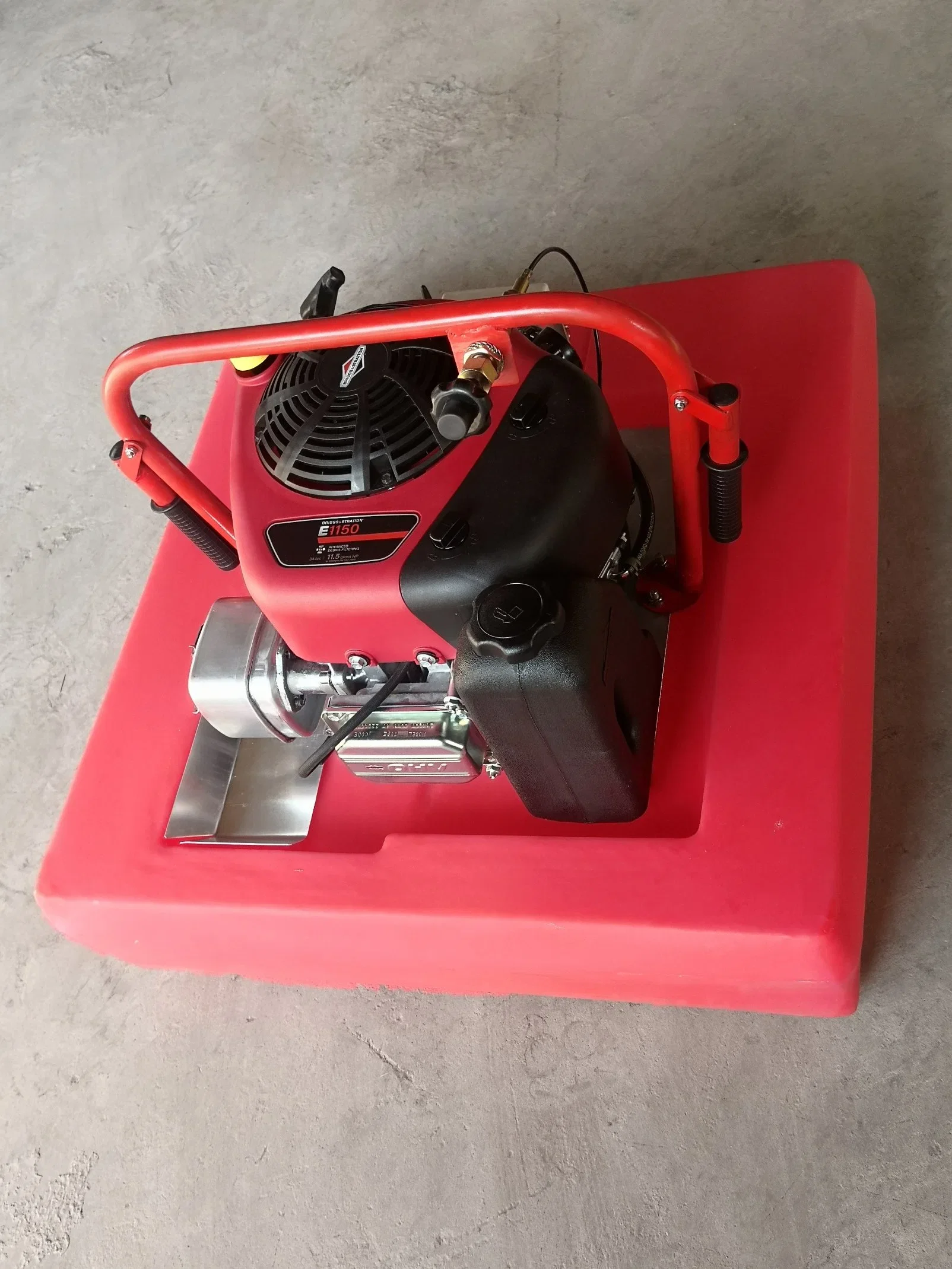 Air-Cooled, 4-Stroke, Singe Stage Remote Control Petrol Fire Fighting Gasoline Water Pump Floating on The River or Lake