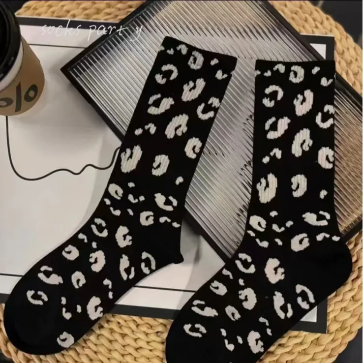 Women Socks Cotton Retro Cool Leopard Print Terry Thick Winter Warm Sock Cotton Animal Girl Gift Funny Holiday Winter Kawaii Sox