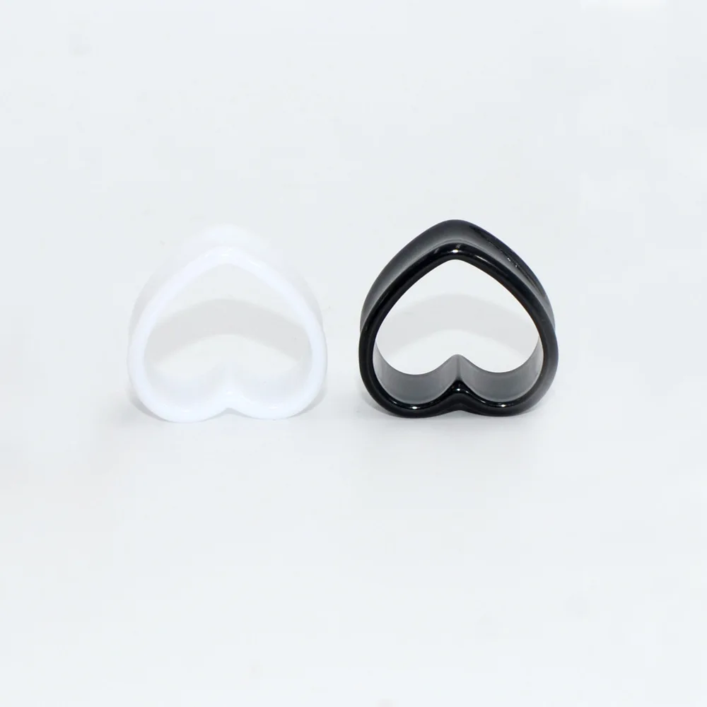 2Pcs Acrylic Ear Plugs and Tunnels Heart-Shaped Hollow Ear Gauges Expander Stretcher Earring Dilations Piercing Body Jewelry