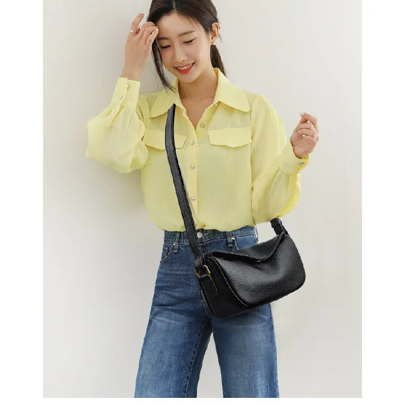 

Trendy Casual Simple Clutch Bag With Fashionable Letter Logo And Minimalist Solid Color For Everyday Style