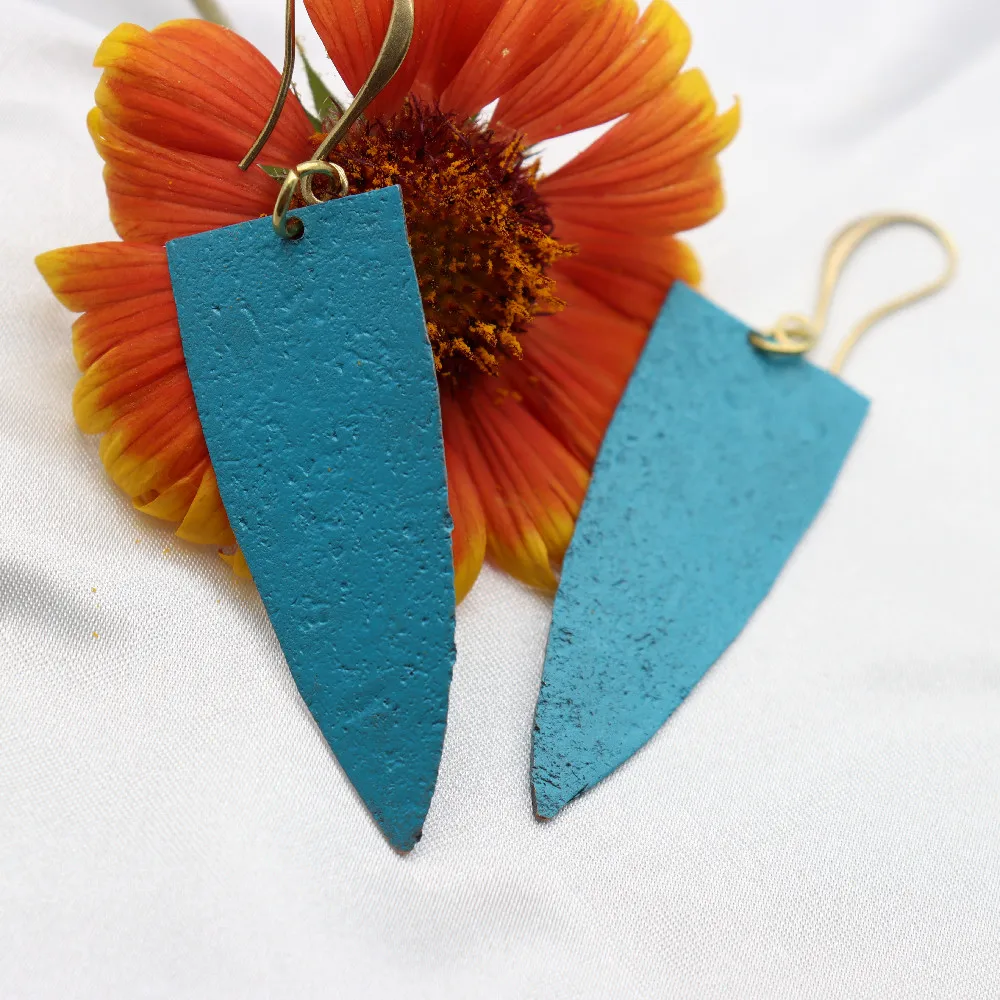 Natural Blue Copper Earrings Handmade Hammered Earrings Art Geometric Women's Tapered Triangle Earrings Boho Style Jewelry