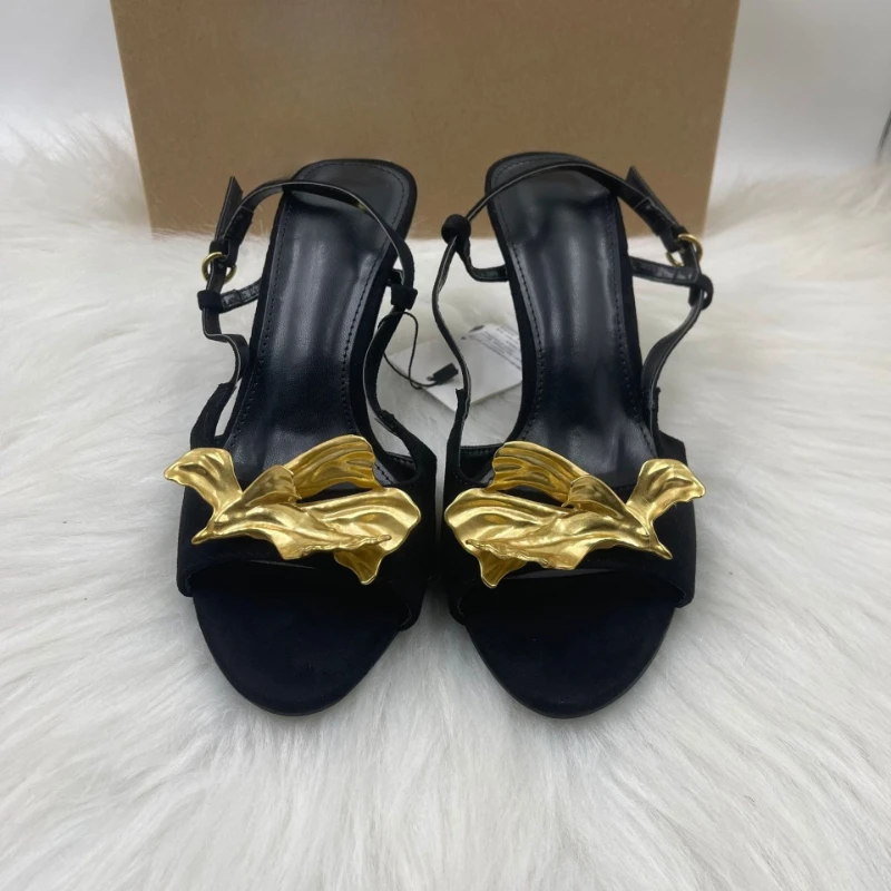 

Сексуальные женские босоножки на высоком каблуке с открытым носком, металлическим декором, летняя обувь 2026, с пряжкой, из искусственной замши, большие размеры, для офиса