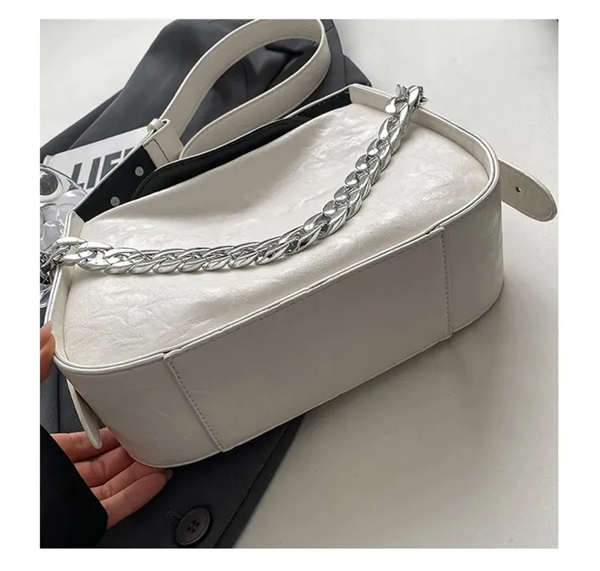 Luxury Design Pu Leather Chain Bags For Women New Fashion Shoulder Bag With Zipper Underarm Bag Elegant ladies Purse Handbags