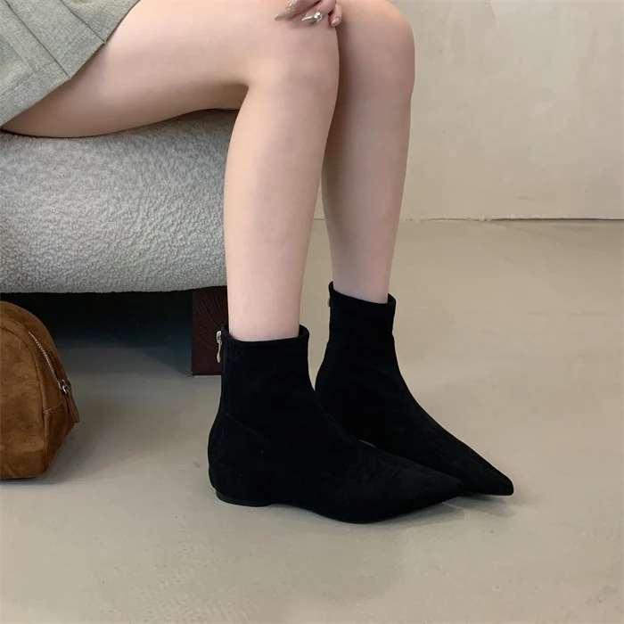 Mulher botas planas sapatos de ponta botas-calçado de inverno feminino baixo pontudo senhoras de borracha outono 2024 tornozelo equitação rendas dedo do pé apontado