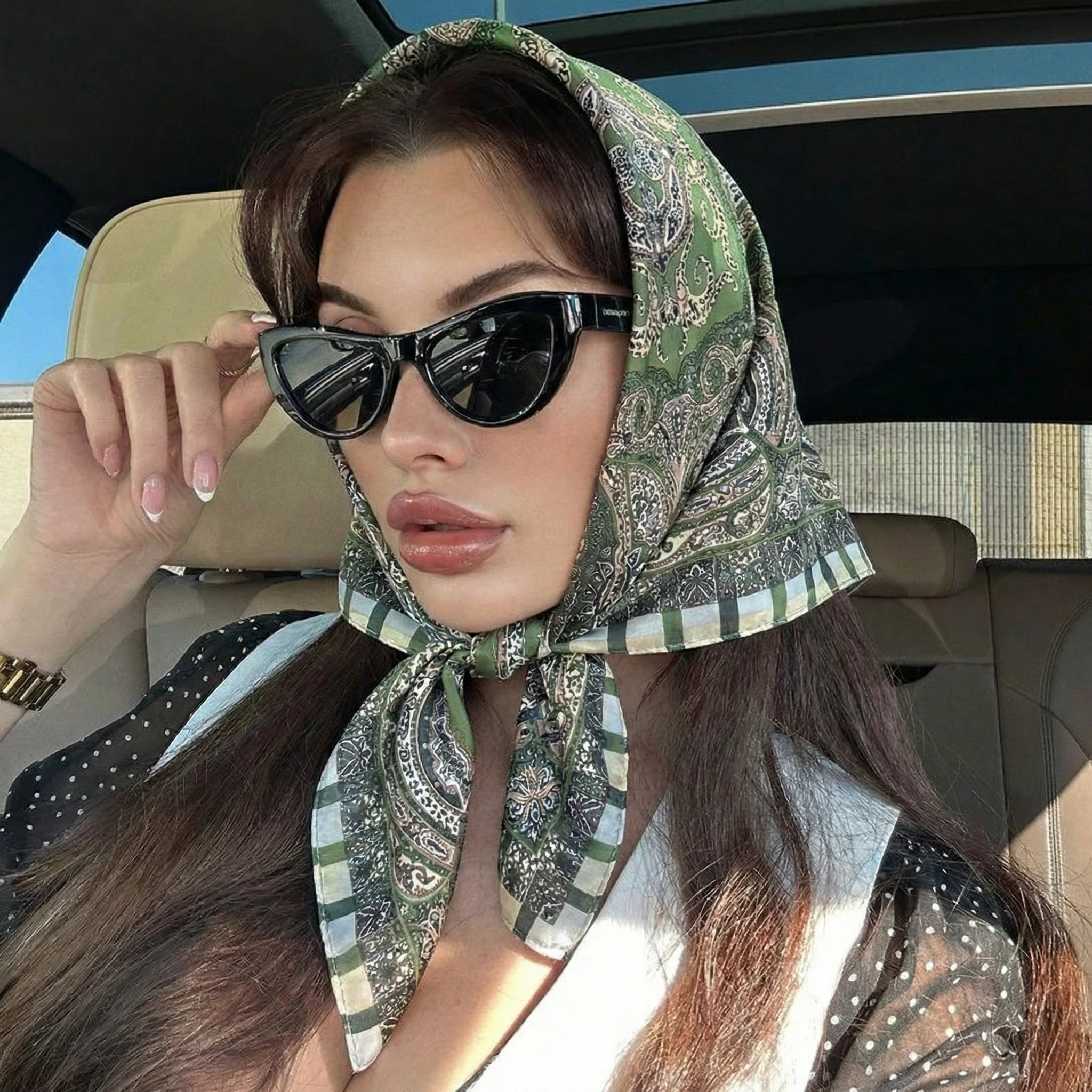 

Шелковые квадратные платки 70*70 см для женщин: хиджабы, шали, абайи, исламские вуали, тюрбаны, головные платки, фуляры, банданы, пляжные парео 2026