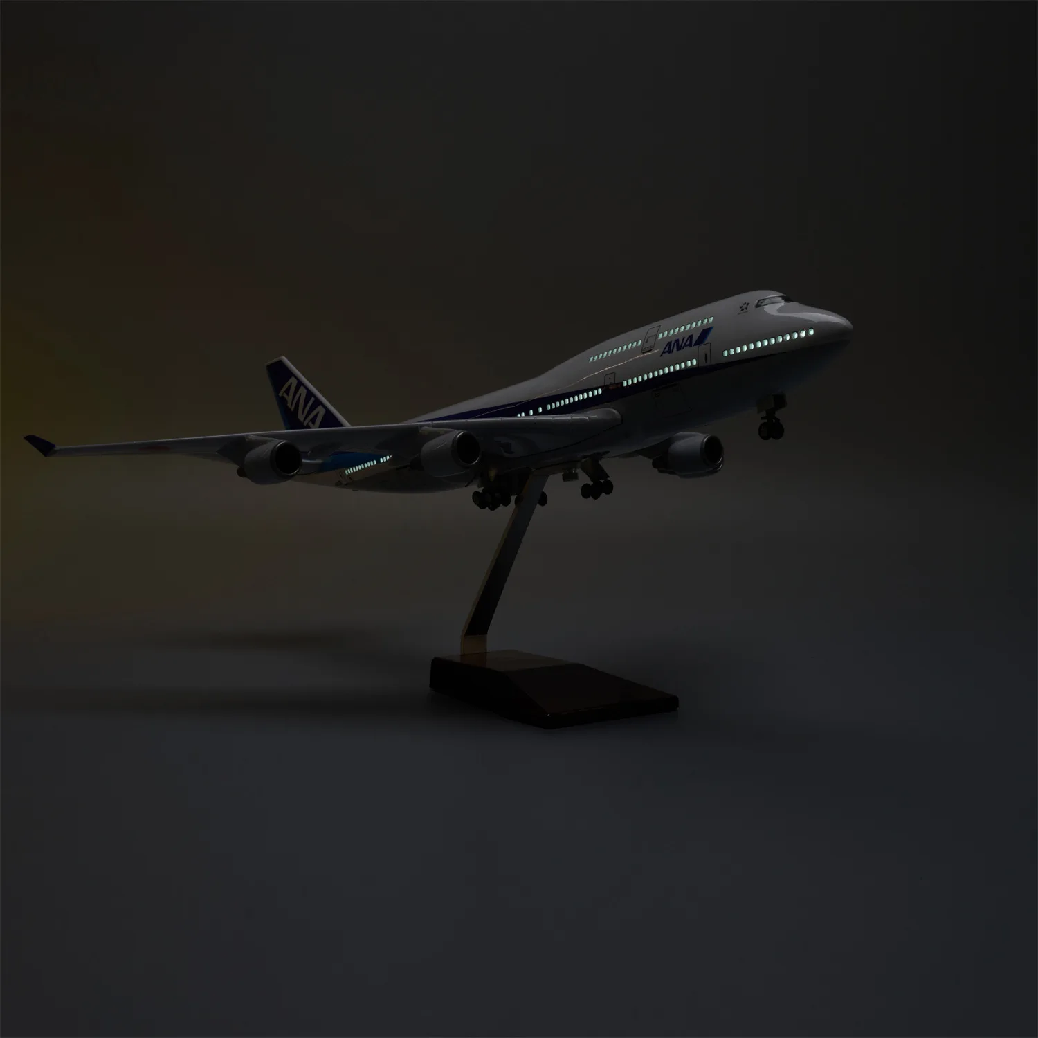 47cm ANA Japan Airlines B747 Collectible Aircraft 1:150 Scale Plane Plastic Model with Landing Gear Wheels Light Souvenir Hobby