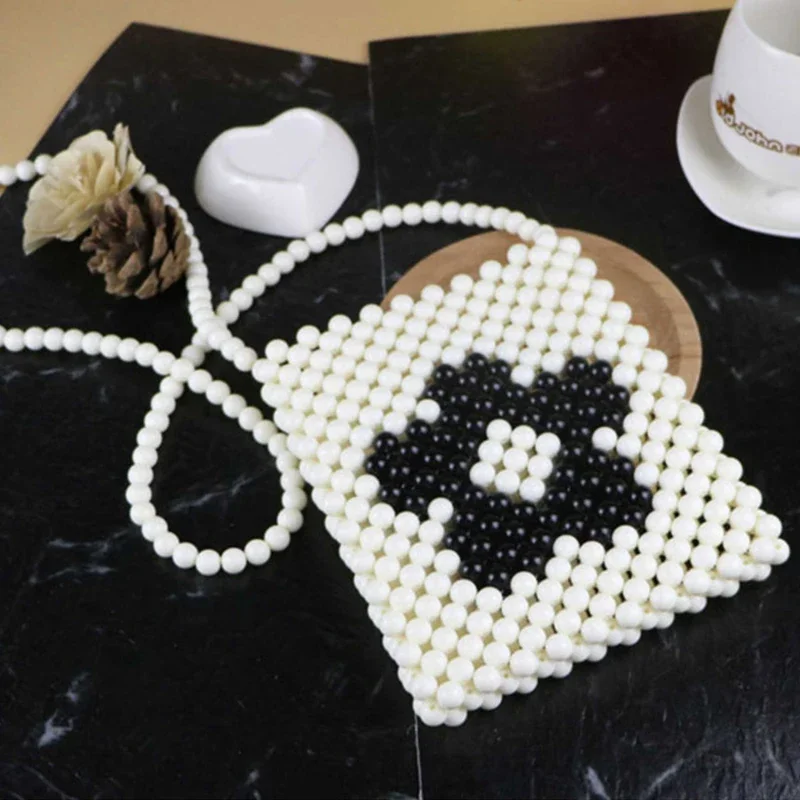 Small Cute Fashion Crossbody Hand-woven Beaded Black White Girls Flower Messenger Special Shopping Put Phone Money Customizable