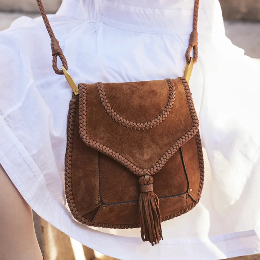 

2025 Autumn/Winter New Arrival Knitted Retro Saddle Bag Tassel Commuter Fashion Crossbody Bag Simple Zero Wallet Shoulder Bag