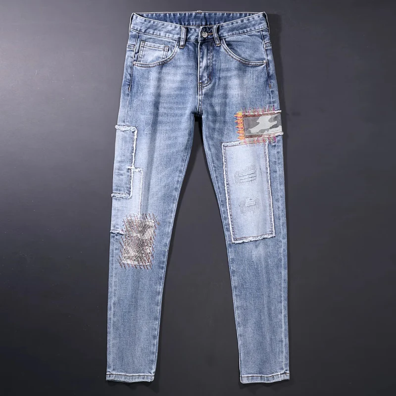 High Street Fashion Männer Jeans Retro hellblau elastisch Slim Fit zerrissene Jeans Männer Stickerei gepatchte Designer Hip Hop Jeans hose