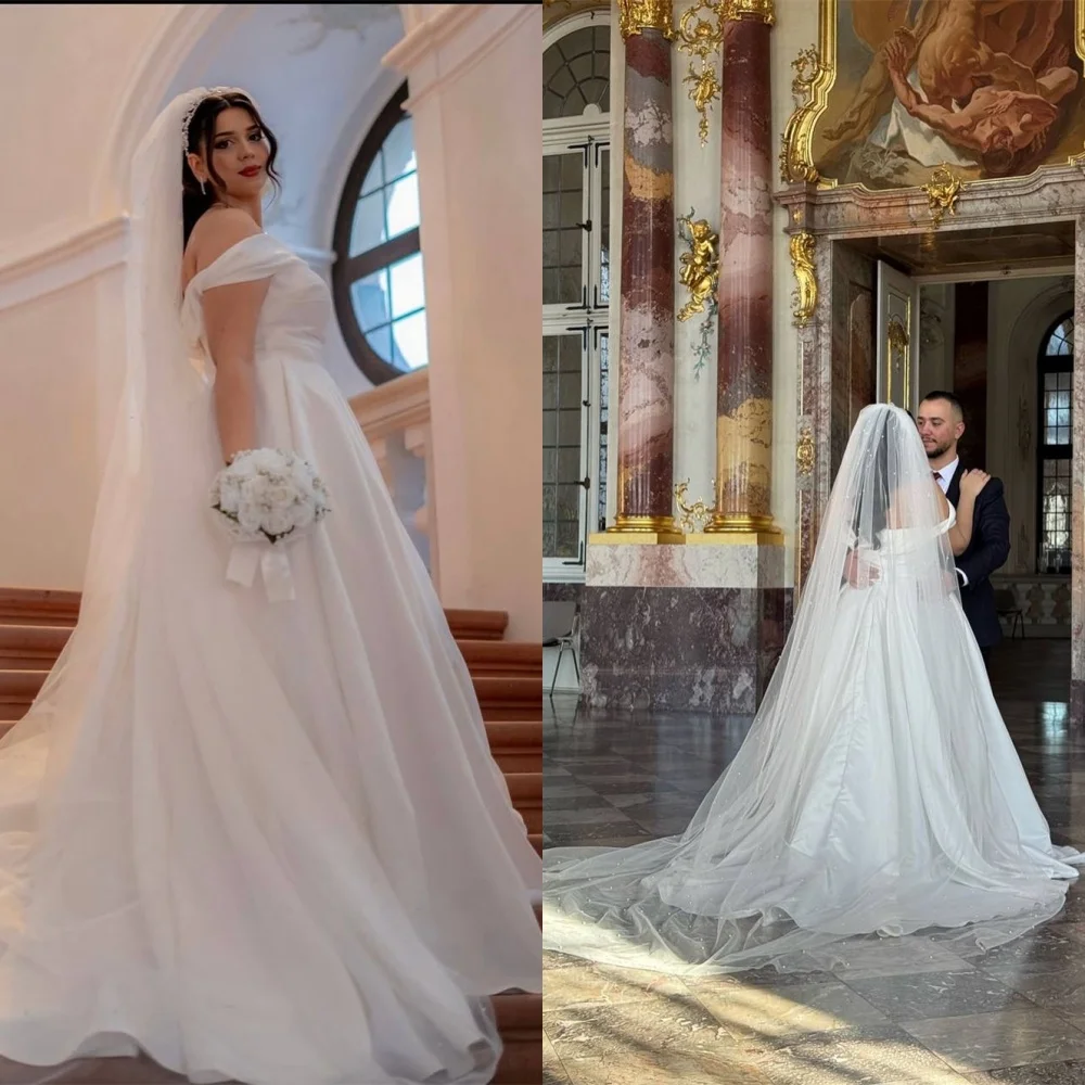 

Customized High Quality White Satin Wedding Dress Exquisite Strapless Off the Shoulder Short Sleeves Chapel Train Bridal Gowns