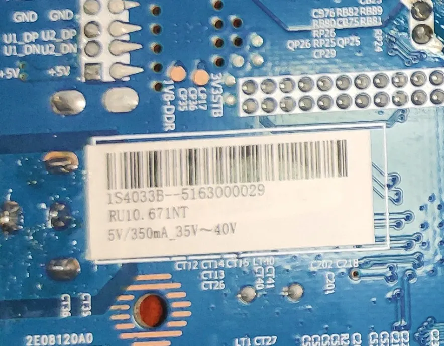 Free shipping! RU10.671  Three-in-one TV motherboard  350MA   35--40v  working   good