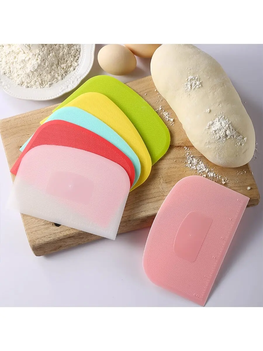 1 PC plastic kneading scraper, cutting surface and powder scraper, large baking tool, multifunctional scraper, kitchen cutting g