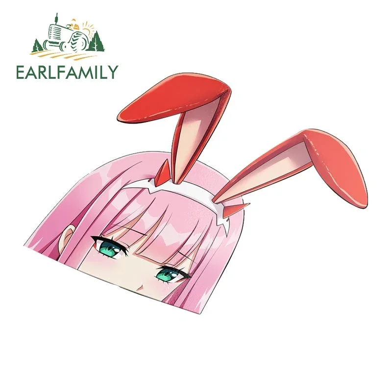 

EARLFAMILY 13см X 9.2см для Zero Two 02: Милые аниме-наклейки с девушкой для автомобиля, креативные персонализированные стикеры для ноутбука, декора багажника, автомобильные товары