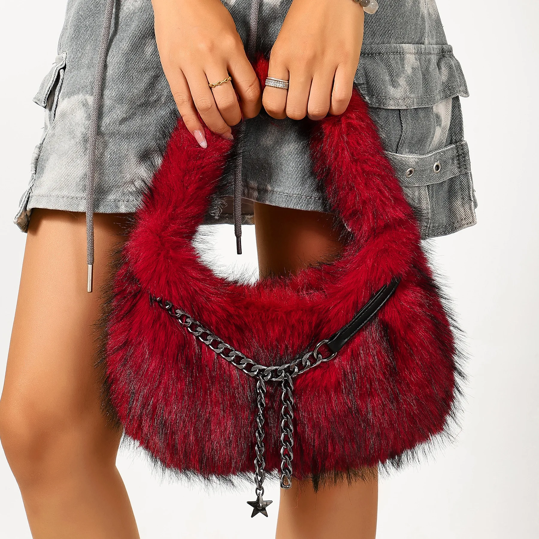2026 New Women Autumn Winter Unique Faux Fox Fur Underarm Bag, Versatile Trendy Furry Shoulder Bag