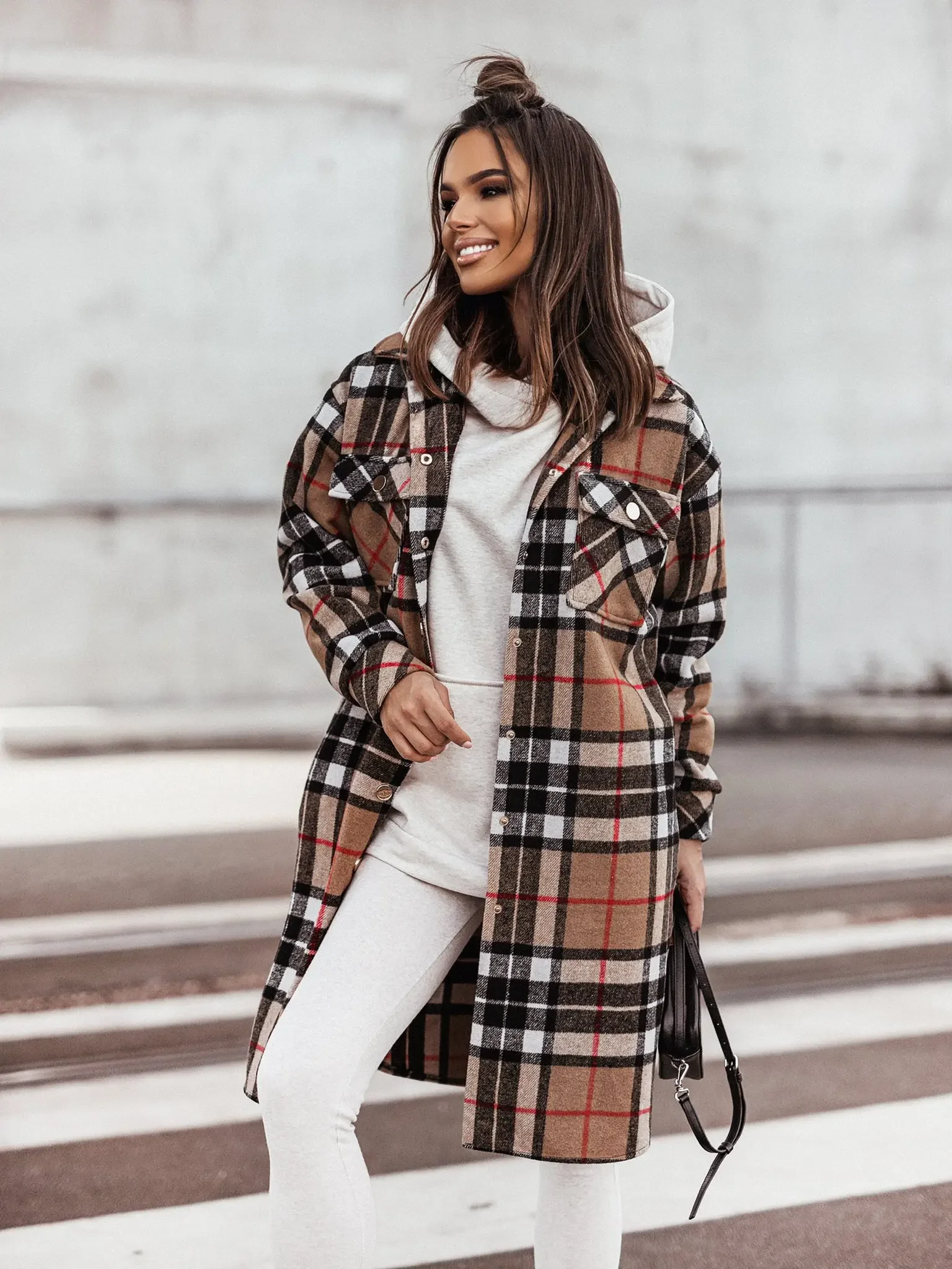 Women Shirt Collar Long Plaid Shacket Long Sleeve Loose Straight Flannel Button Down Overcoat With Pockets