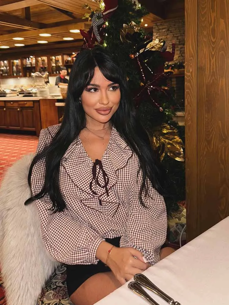 HH Female Vintage Spring Crew Neck Plaid Stacked Decorative Long-Sleeved Casual Shirt Women Fashion Temperament Loose Top Mujer