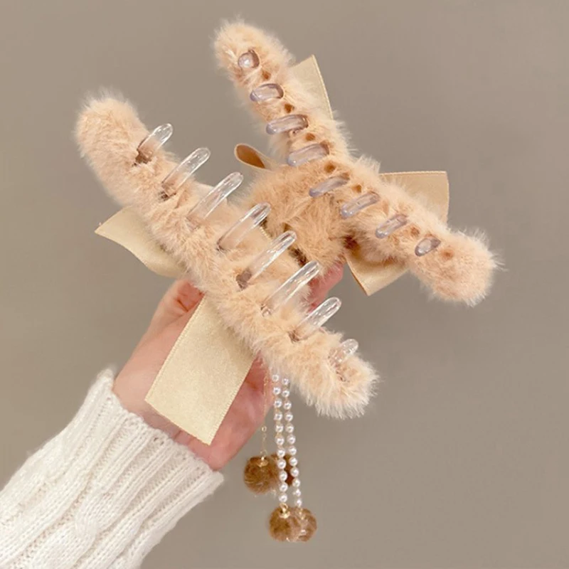 Jepit Rambut Elegan Jepit Rambut Bulu Imitasi Jepit Rambut Kepiting Jepit Rambut Rumbai Musim Dingin untuk Wanita Anak Perempuan Aksesori Rambut