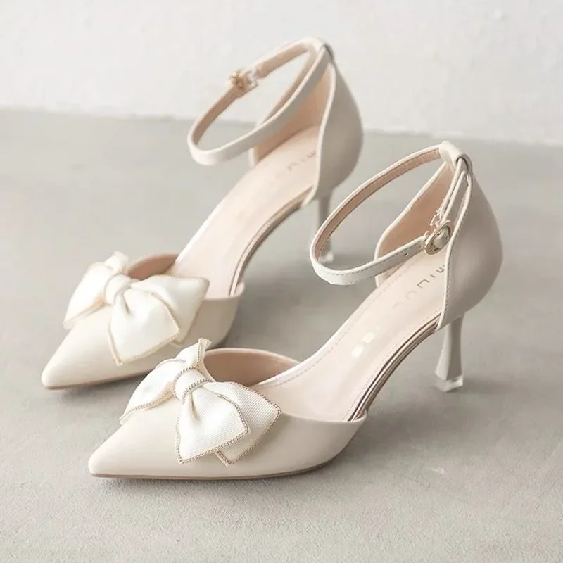 Tacco medio tacchi Mary Jane scarpe da donna Trend punta a punta farfalla tacchi a spillo abito elegante matrimonio festa nuziale Designer bianco