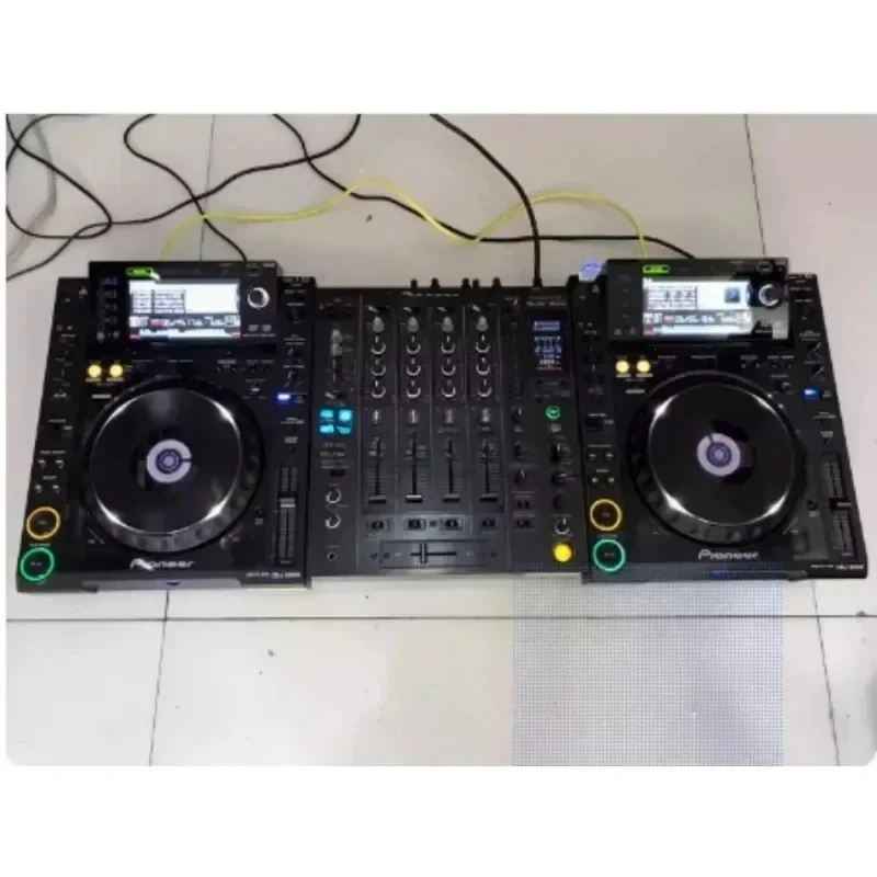 

DJM 800 Mixer Disc Recorder CDJ 2000Nxs2