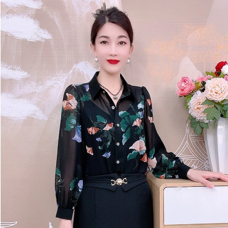 ملابس نسائية للربيع والصيف على قميص الأم الجديد والغلاف الجوي، قميص يقلل من العمر، قميص مطبوع أنيق وأنيق للسيدات