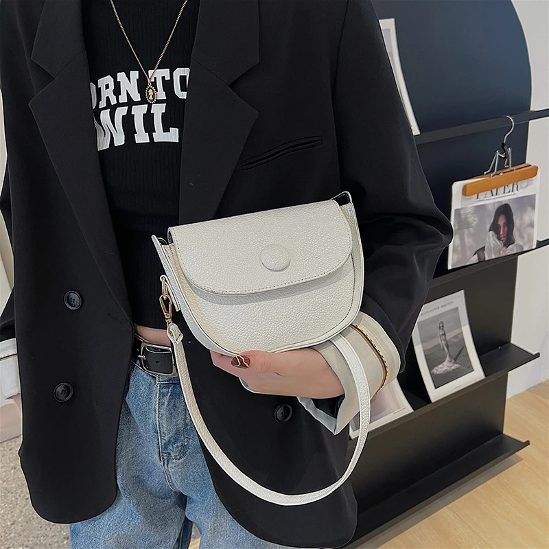 White Pu Leather Saddle Armpit Bags for Women 2024 Korean Trendy Shoulder Crossbody Bag Ladies Vintage Underarm Handbags Purses