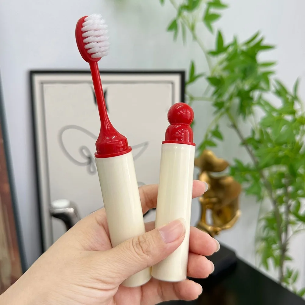 

Plastic Folding Toothbrush Lightweight Convenient Soft Bristle Toothbrush Mini Oral Cleaning