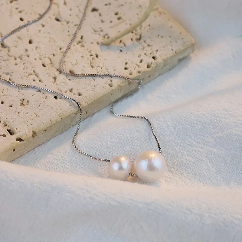 

Korean-Style Simple and Natural Pearl Necklace Light Luxury High-End Collarbone Chain for Women Christmas Party Gift