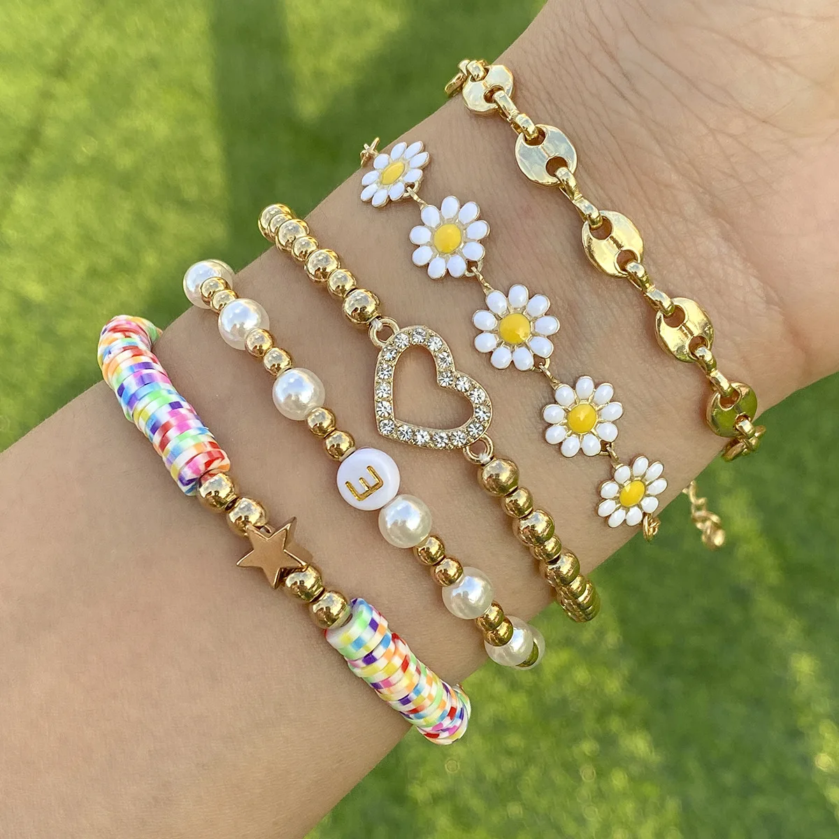 Boho Gänseblümchen Sonnenblumen Armbänder Set für Frauen Trend Strass Liebe Herz verstellbare Perlen