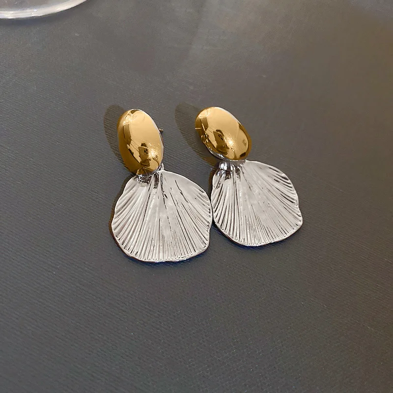 Vintage Silver Color Metal Big Shell Drop Earrings For Women Fashion Punk Geometry Alloy Dangle Earring Jewelry Accssories Gifts image 4