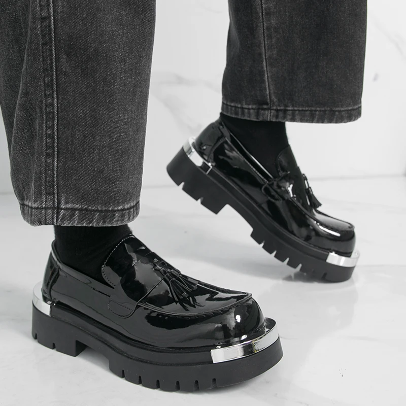 

Мужские лоферы из искусственной кожи с декоративными кисточками, на толстой подошве, удобные, нескользящие, модные, деловые мужские туфли, размеры 38-46