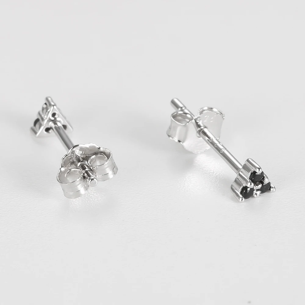 Mini kolczyki sztyfty 925 Sterling Silver Black CZ Triangle Geometric 18k Gold Color Biżuteria do uszu dla kobiet Student Girls Daughter