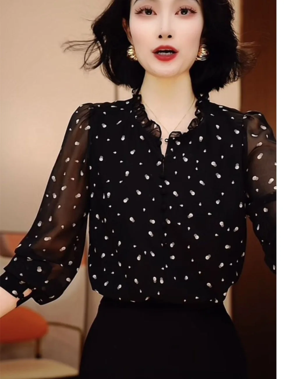 Elegant Long Sleeve Silk Screen Print Shirt Women's Loose Outerwear Fashionable Top Ladylike Commute Style round Neck