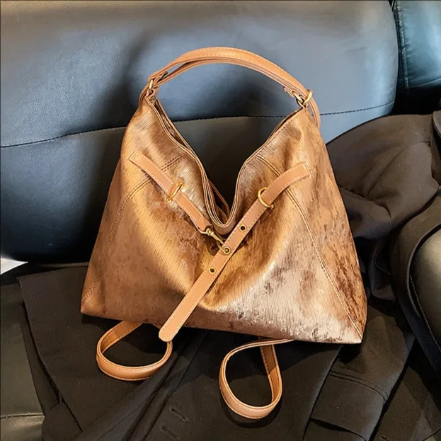 

2025 Winter Vintage Shoulder Bag, Luxe Commuter Tote for Women, Minimalist Crossbody, Chic Day to Night Purse Textured Sling Bag