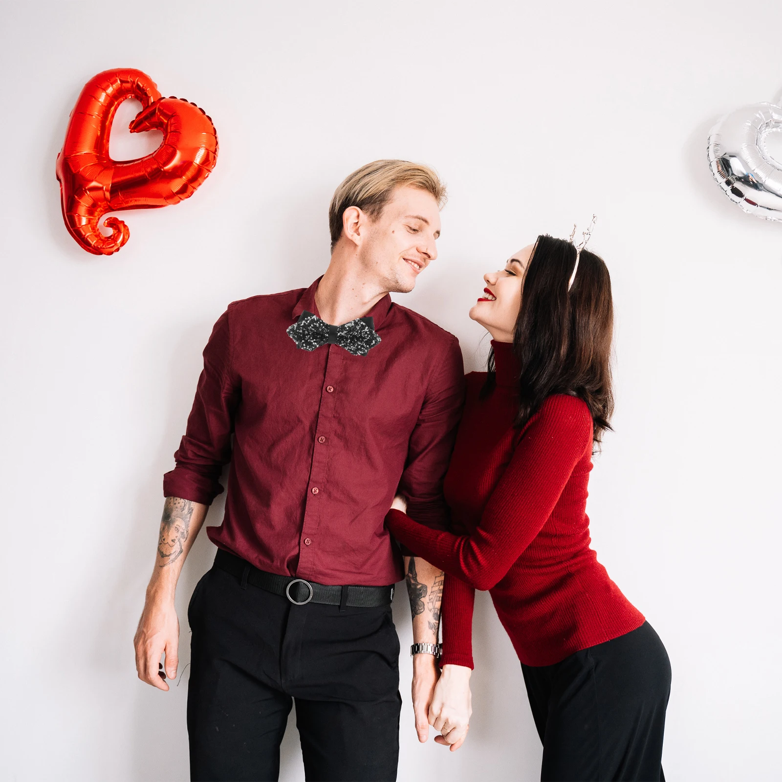 Рисунок 3 - Галстуки-бабочки с блестками