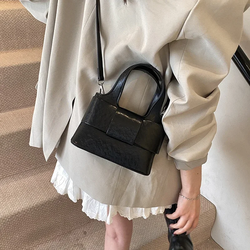 

Luxury Commuter Shoulder Bag Women - Vintage Square Satchel Crossbody With Designer Logo, Minimalist Chic Leather Tote